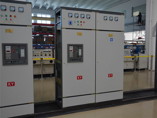 ����鿴��ϸ��Ϣ���⣺���õ�ѹ���ع� �Ķ�������1983